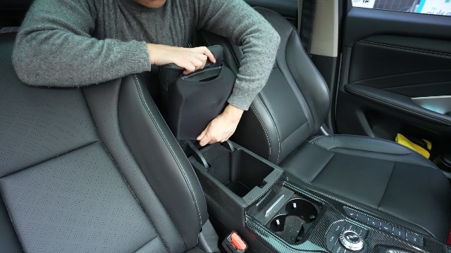 Produktbild von 169 Zubehör KAERGK Auto Armlehne – Für II | Mit Doppel-Stauraum & Getränkehalter | Schwarz/Rot Fiat Panda