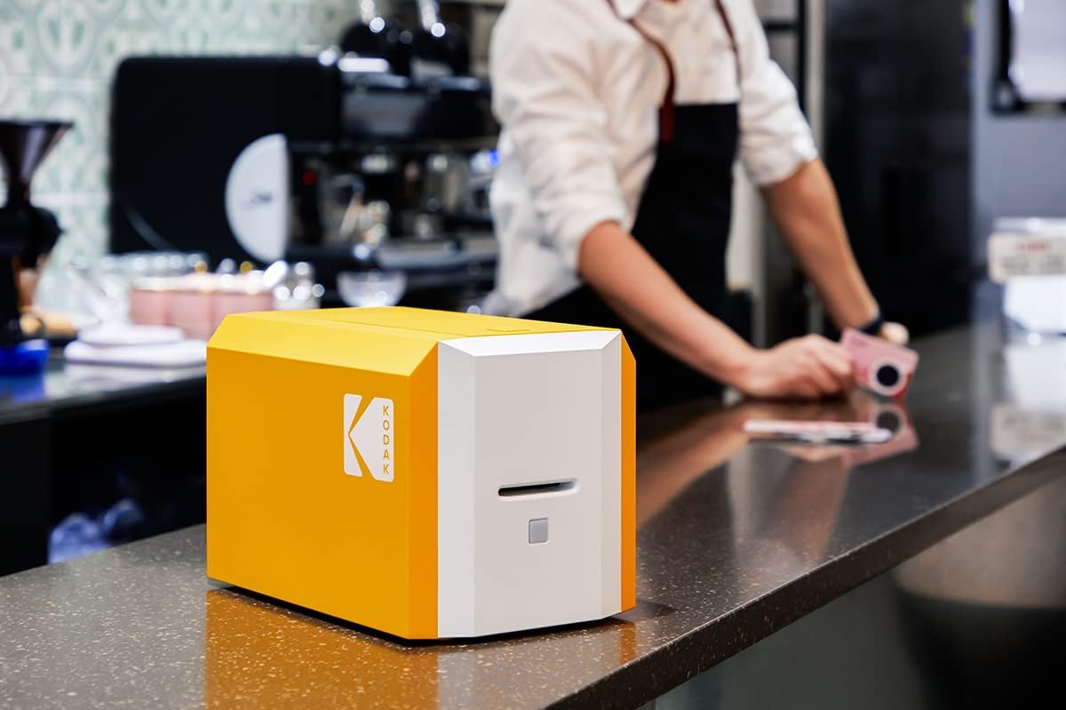 Kodak ID100S Photo ID Card Printer, Easy to Use, Compact, Single Sided Color Printing, 300x1200dpi Edge-to-Edge Printing, Hand Feeding