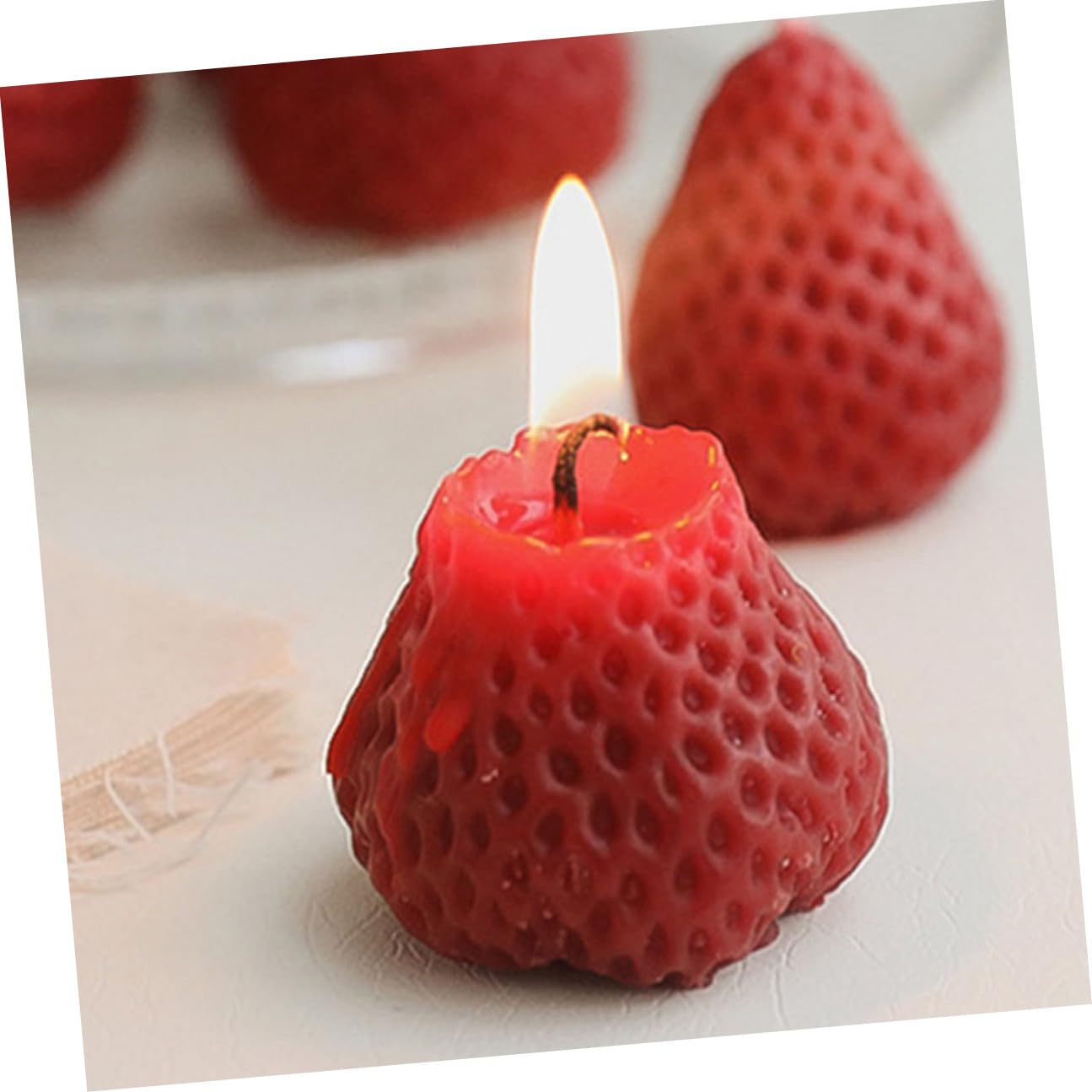 Cabilock 9 Candele Profumate alla Fragola Lumini Decorativi Rosso Intenso per Feste Matrimoni e Regali Set di Candele Artigianali Fragranza Leggera Atmosfera Calda e Rilassante per