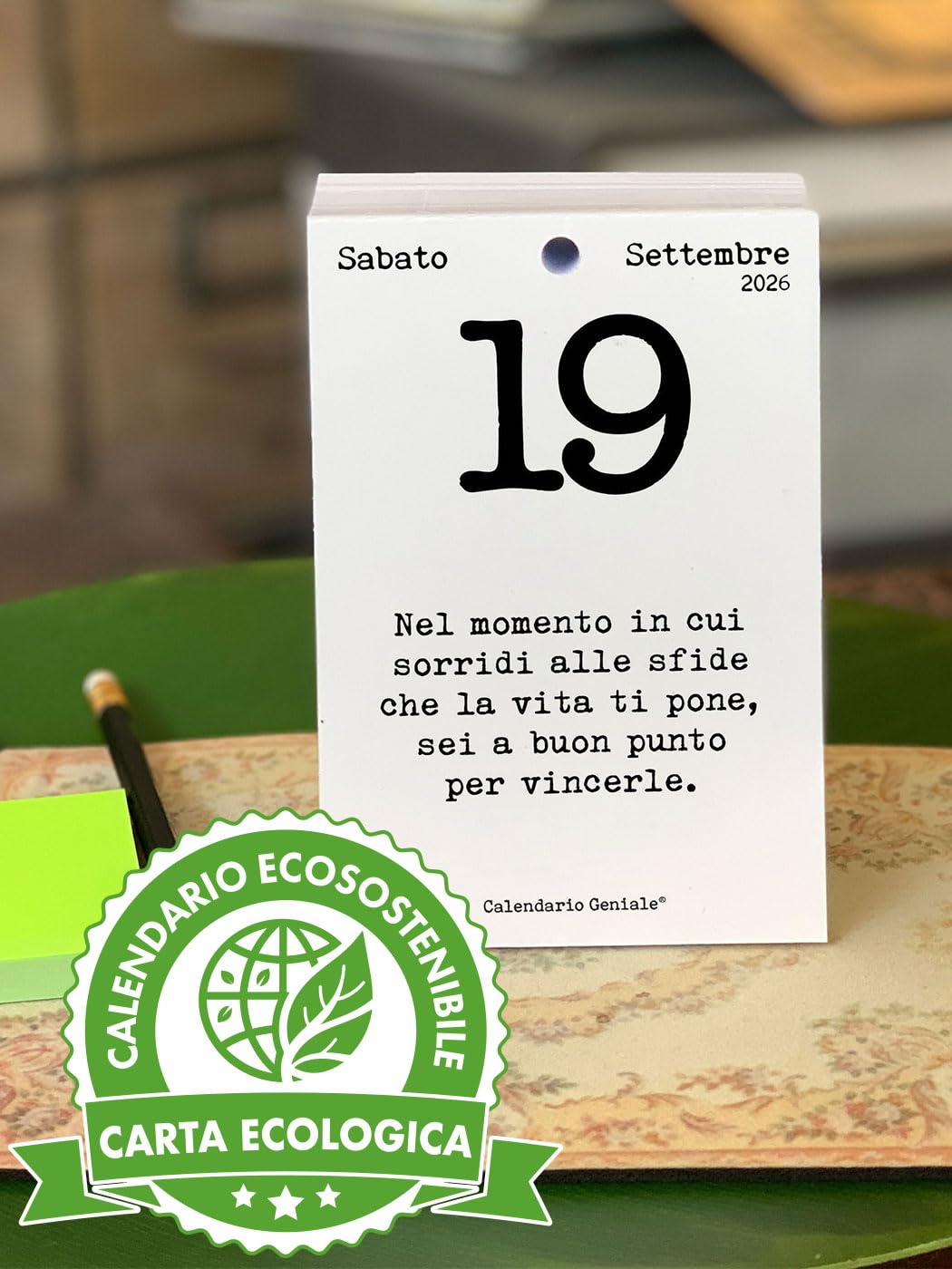 Calendario Geniale 2026. Il Primo e L’Originale. Idea Regalo Filosofico. Calendario Eco Sostenibile da tavolo con scatola regalo. Ogni giorno Frasi Filosofiche. Bonus digitali. Ricarica 10 x 14 cm.