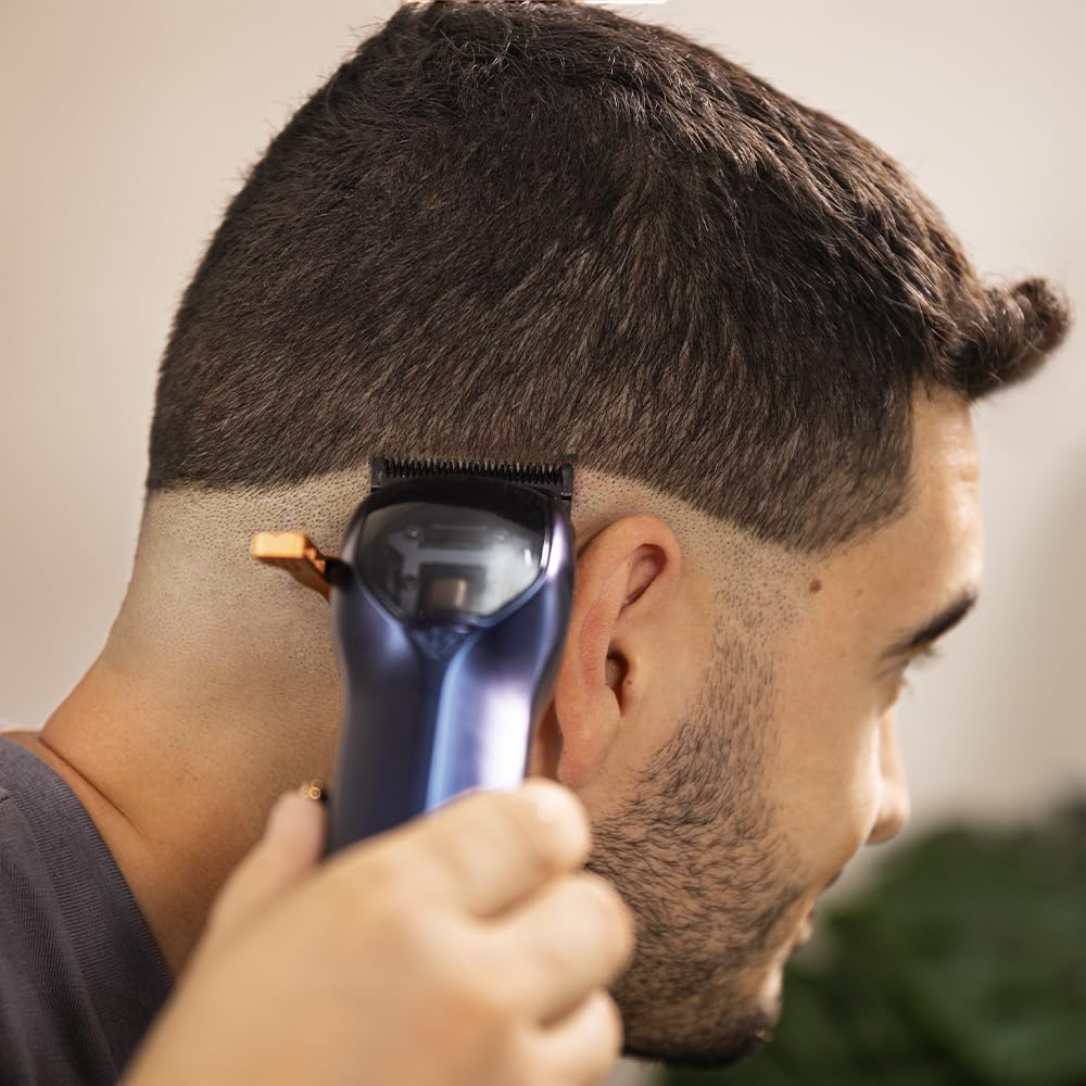 Cecotec PrecisionCare Expert Vector Haarschneider mit magnetischem Motor, 9200 U/min, 4 Kämme, DLC-Klinge aus Edelstahl und Keramik, Display, Betriebsdauer 90 Minuten, Ladegerät Typ C | DLC-beschichtete Edelstahl- und Keramikklinge, 90 Min. Laufzeit, Disp