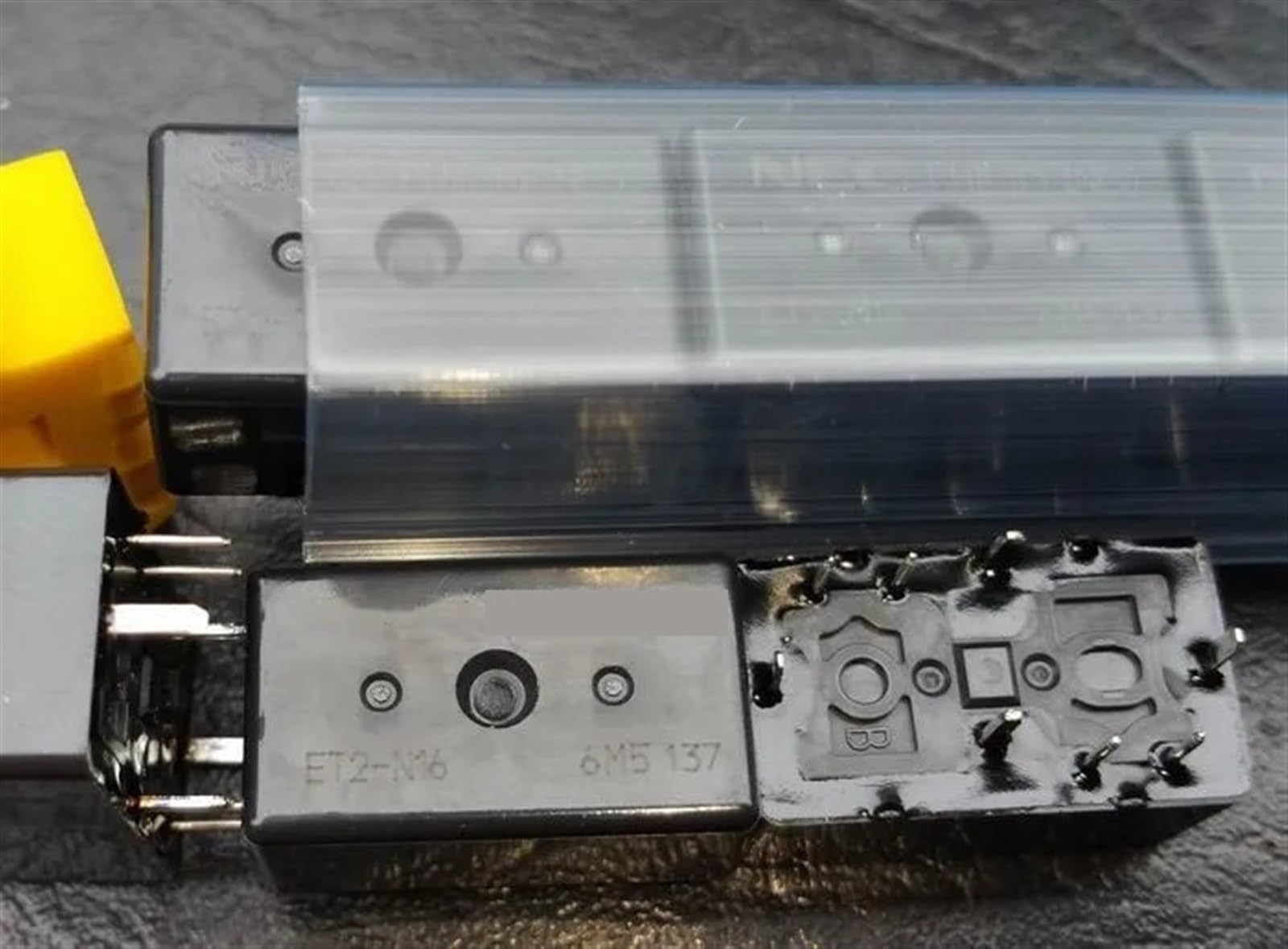 Relé de 8 pines ET2-B3M1S para control de automoción industrial 3