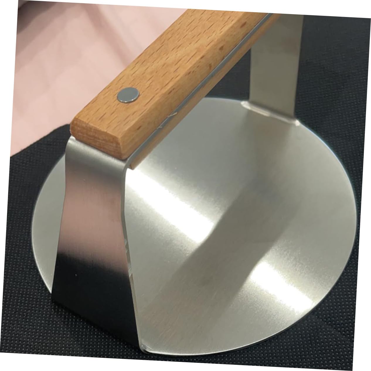 Gatuida Prensa Hamburguesas Acero Inoxidable con Mango Ergonómico de Madera para Cocina Aplastador Manual de Carne Redondo Fácil Limpieza y Uso Seguro