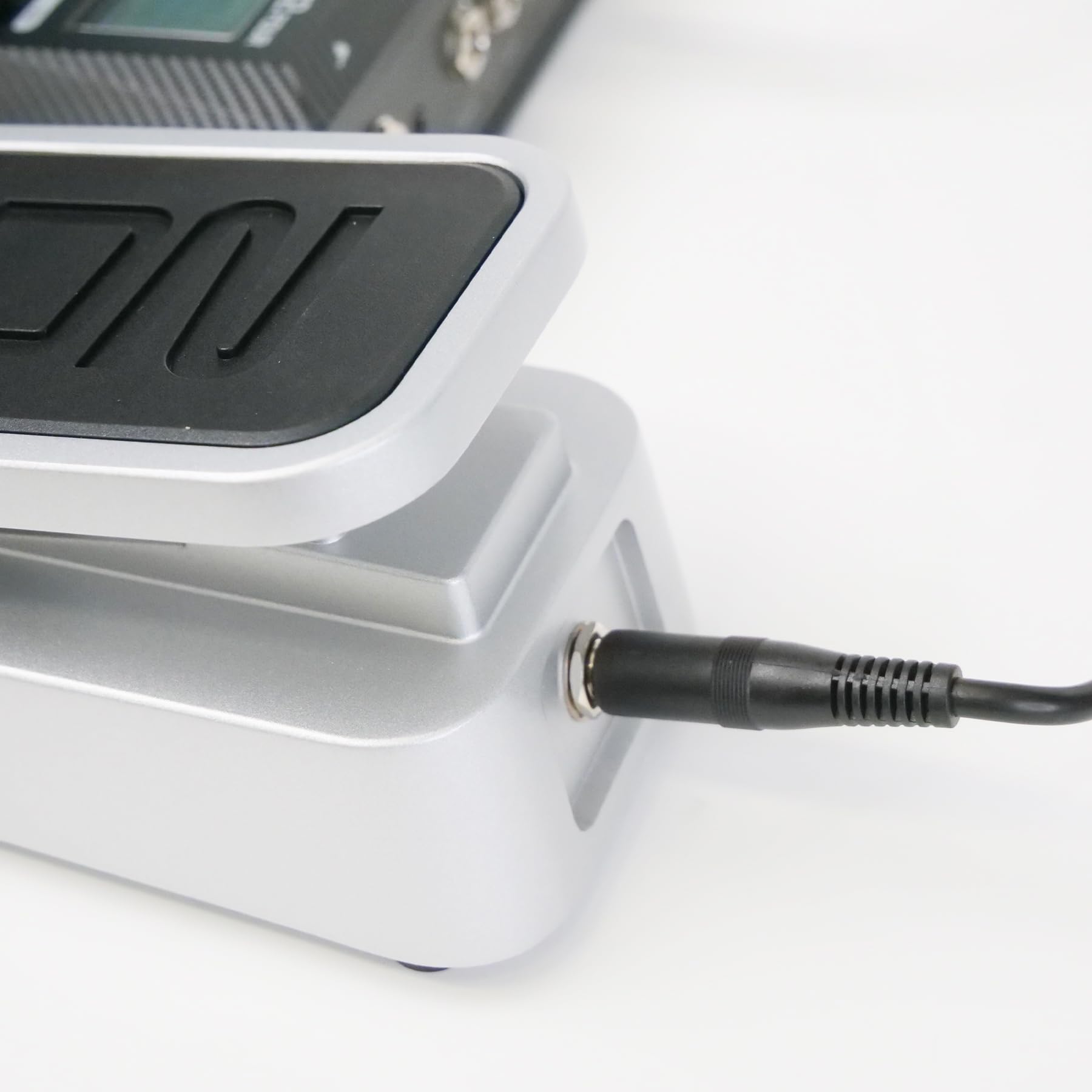 Amazon | ZOOM ズーム エクスプレッションペダル FP02M メタルボディ