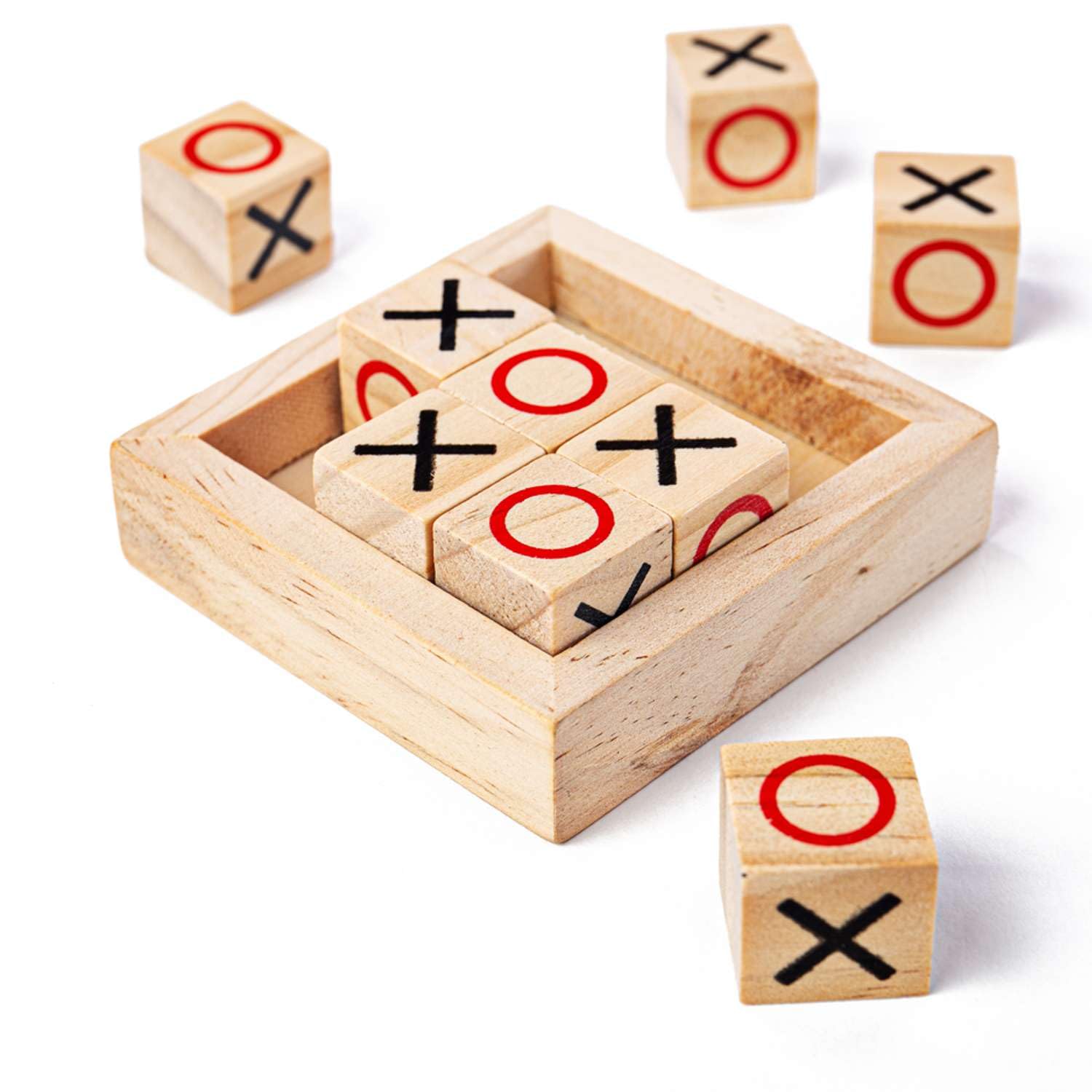Bigjigs Toys Mini Noughts & Crosses Game for Kids, Wooden Tic Tac Toe