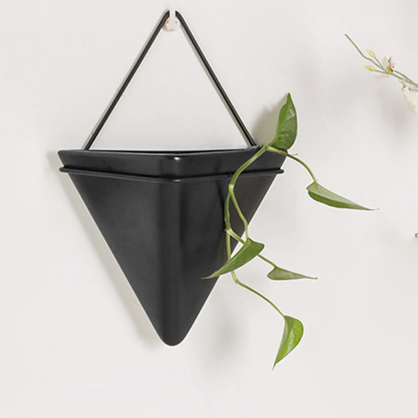 Triangular 3 Pin Pot Triangular Plant Pot