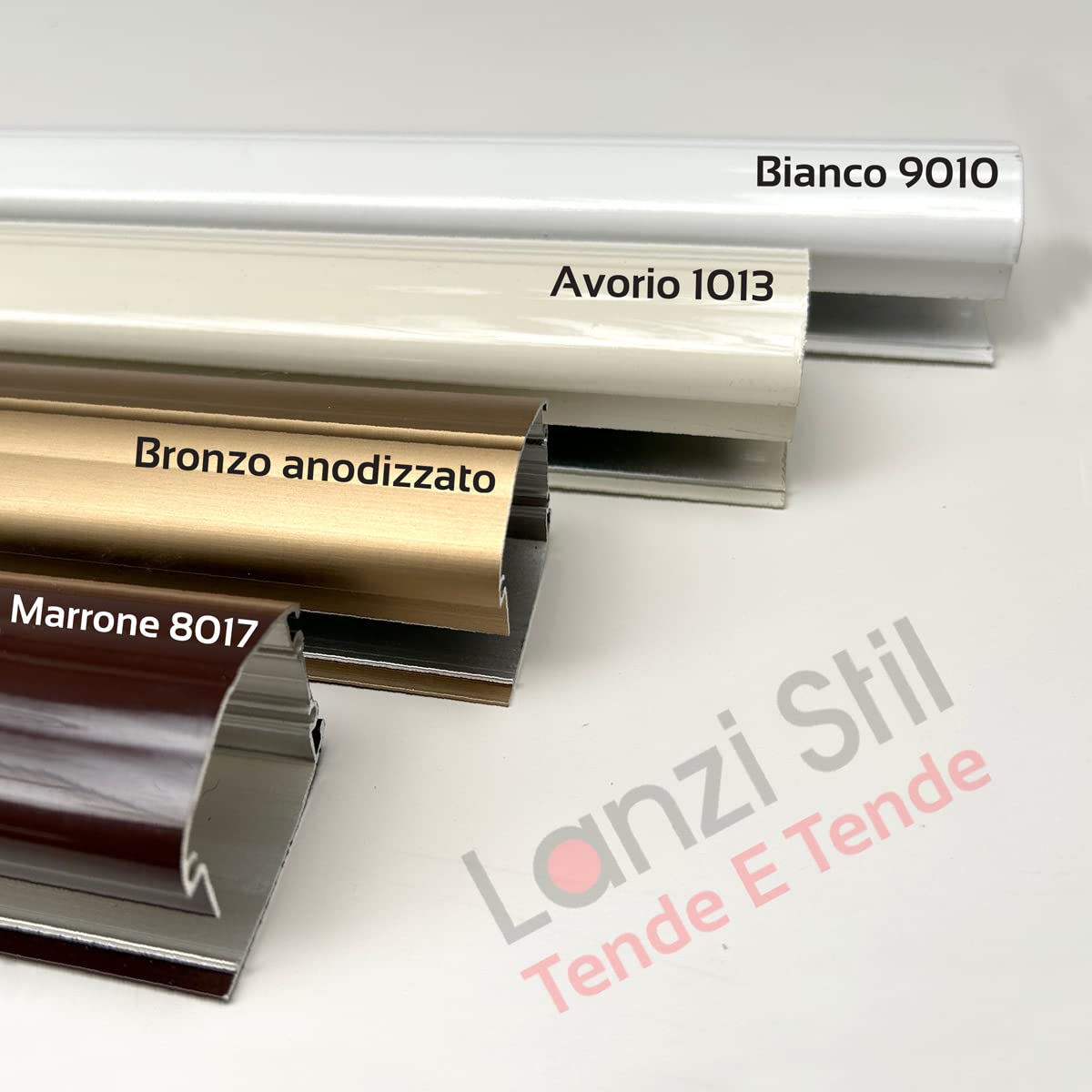 Zanzariera a rullo in kit (cm 90x180 H – Bianco RAL 9010) Con sistema a molla decelerata. Disponibile in 11 colori - Misure da 70 a 140 x H 160/180