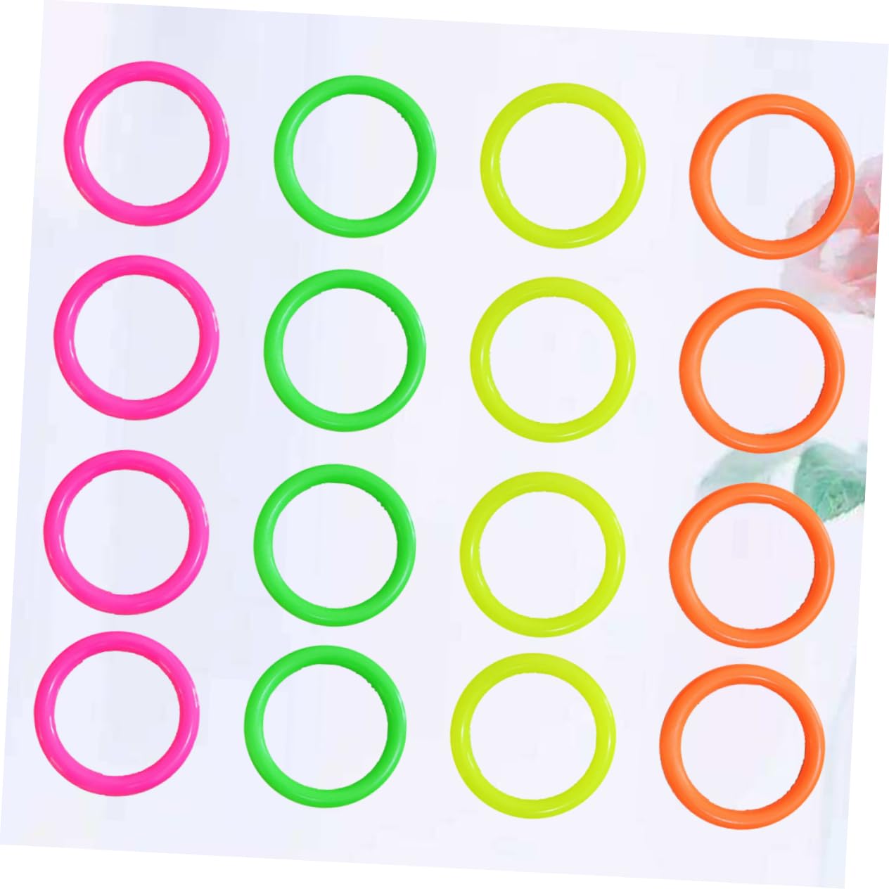 Toyvian Jeu D'anneaux de Lancer en Plastique 24pcs pour Garçon et Filles Garçons et Filles Anneaux Creux Ronds Amusants Jouet d'exercice Extérieur pour Interaction Couleur Aléatoire