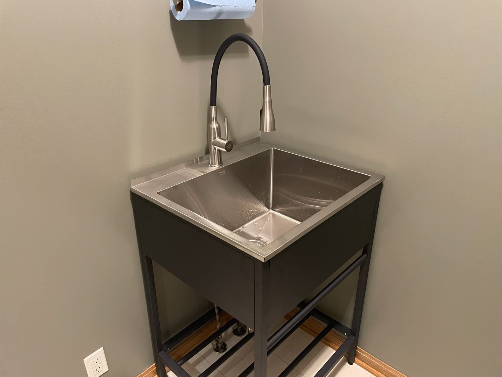 22/mo Finance Transolid TFH2522MB 25 in. x 22 in. x 34.3 in