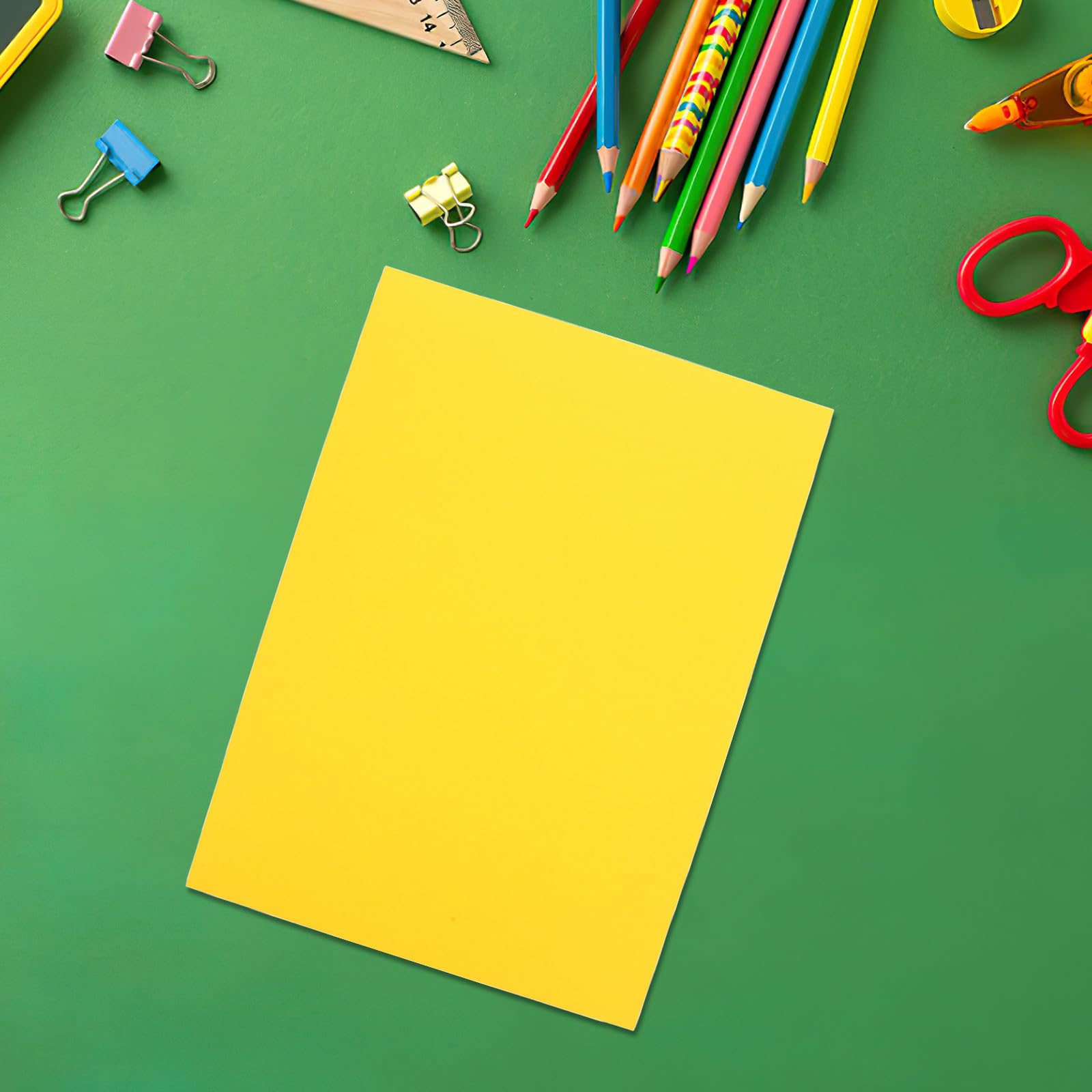 DIYEAH 150 Unidades Papel de Cartón Amarillo Doble Cara Resistente al Desgarro Compatible con Varios Bolígrafos para Manualidades Escolares y Hogar