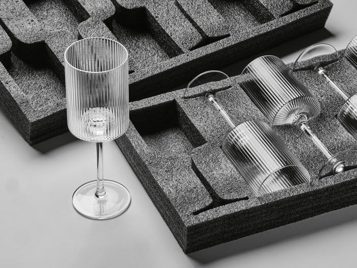 Bjorn Set de verres complet LINJE 24 pièces en cristallin sans plomb – Service de verres pour eau, jus, vin et champagne – Gobelets bas et hauts, verres à pied et flûtes design strié moderne