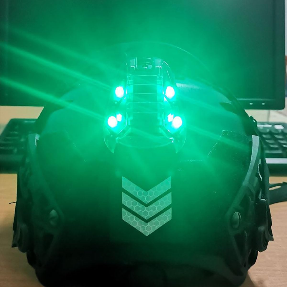 Amazon.co.jp: LThyzszb タクティカルヘルメットライト シグナルライト