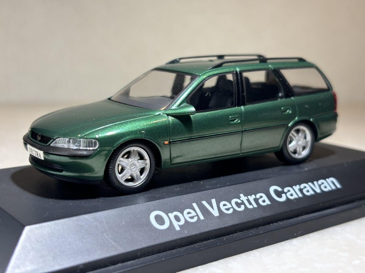 Amazon | 1/43 オペル純正ミニカー 「オペル ベクトラ