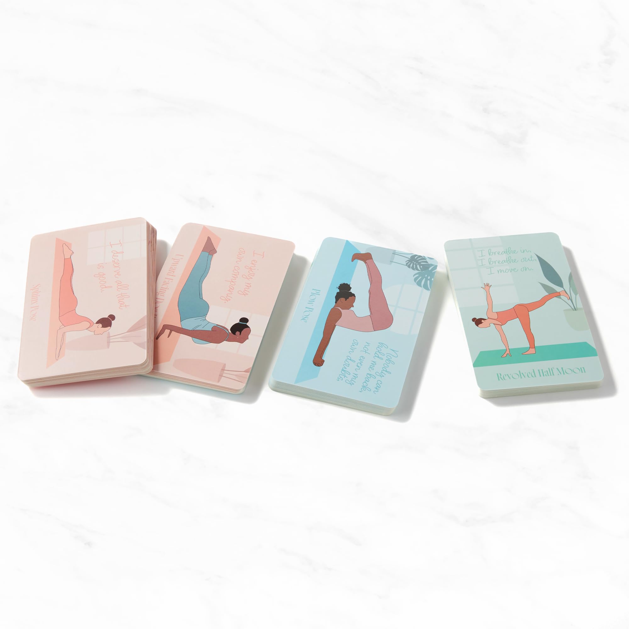 Myga Tarjetas de postura de yoga de afirmación – 70 tarjetas de ejercicio con nombre y afirmación sánscritos – Mini mazo de fitness y secuenciación para principiantes y yoguis avanzados – Tamaño