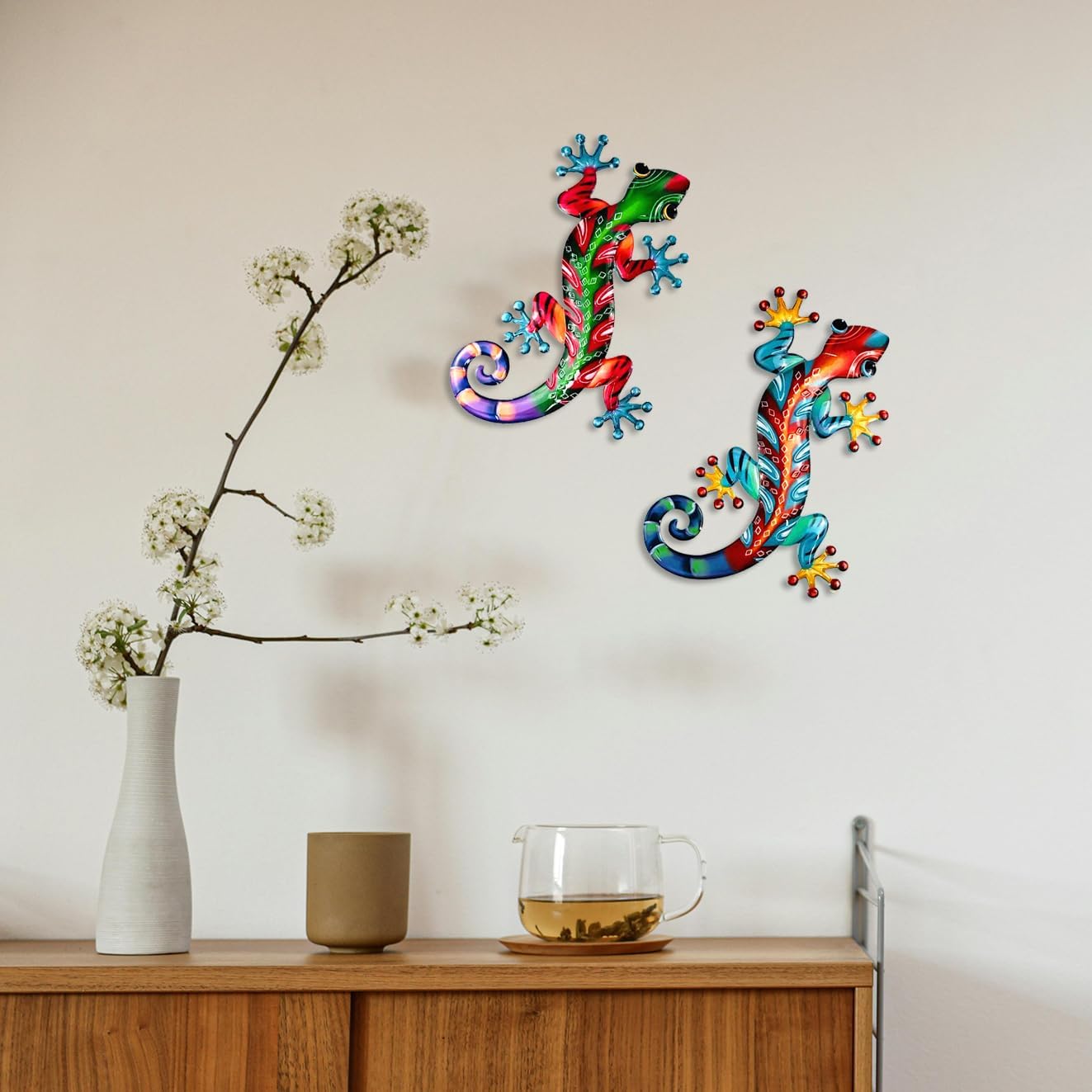 Meduofon Set of 2 Large Metal Gecko Wall Decor, Outdoor Lizard Wall Art Upgrade Handmade Hanging Sculpture Decoration for Indoor Outdoor Home Garden Yard Fence Patio (2PC Large Gecko)