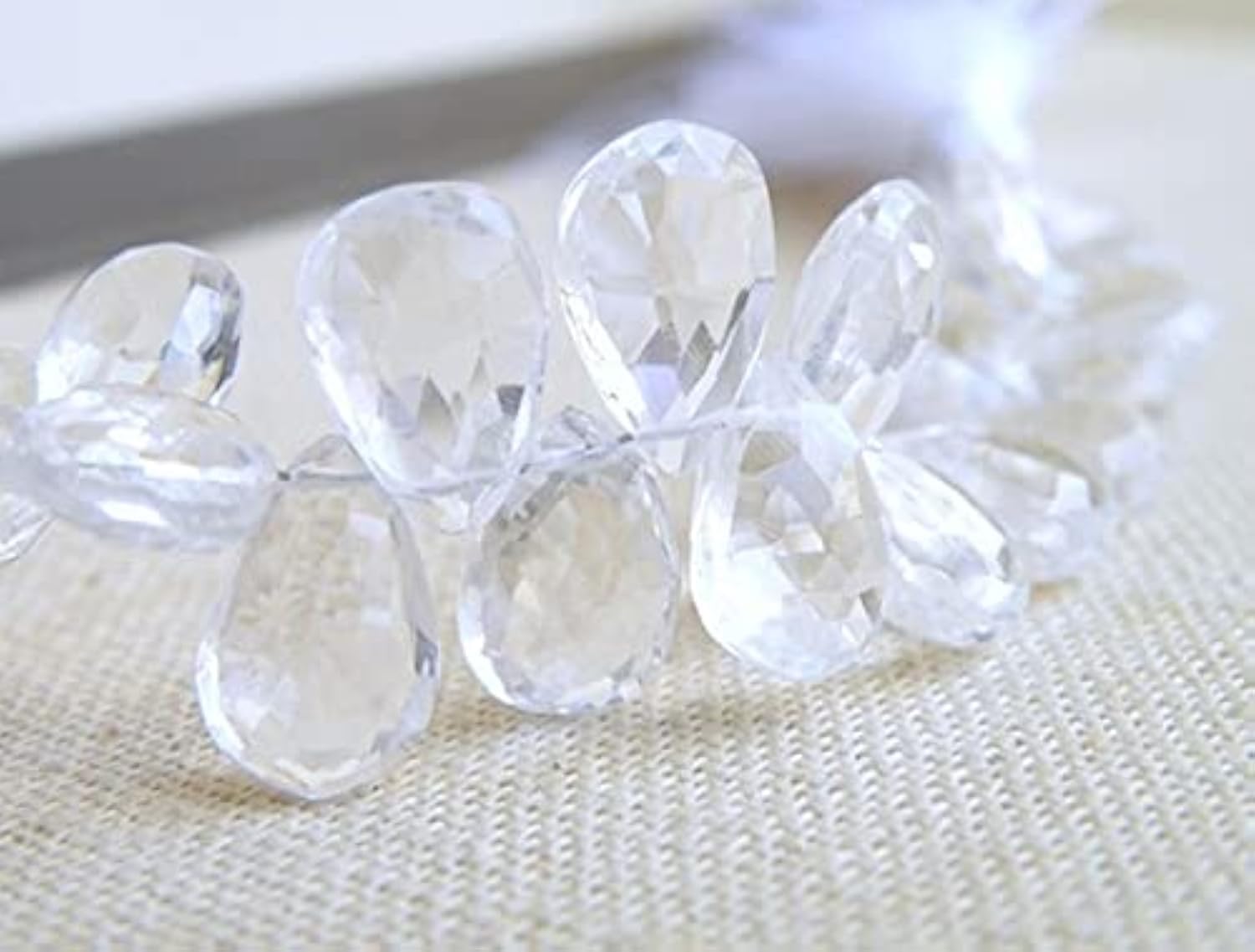 Quartz briolette pear teardrop pour réparer et personnaliser vos bijoux ternis