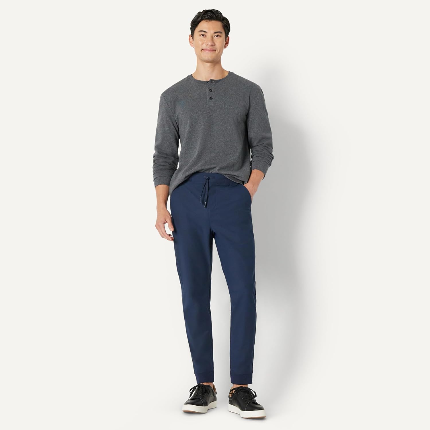 Amazon Essentials Men's Travel Stretch Jogger Pant - Image 5