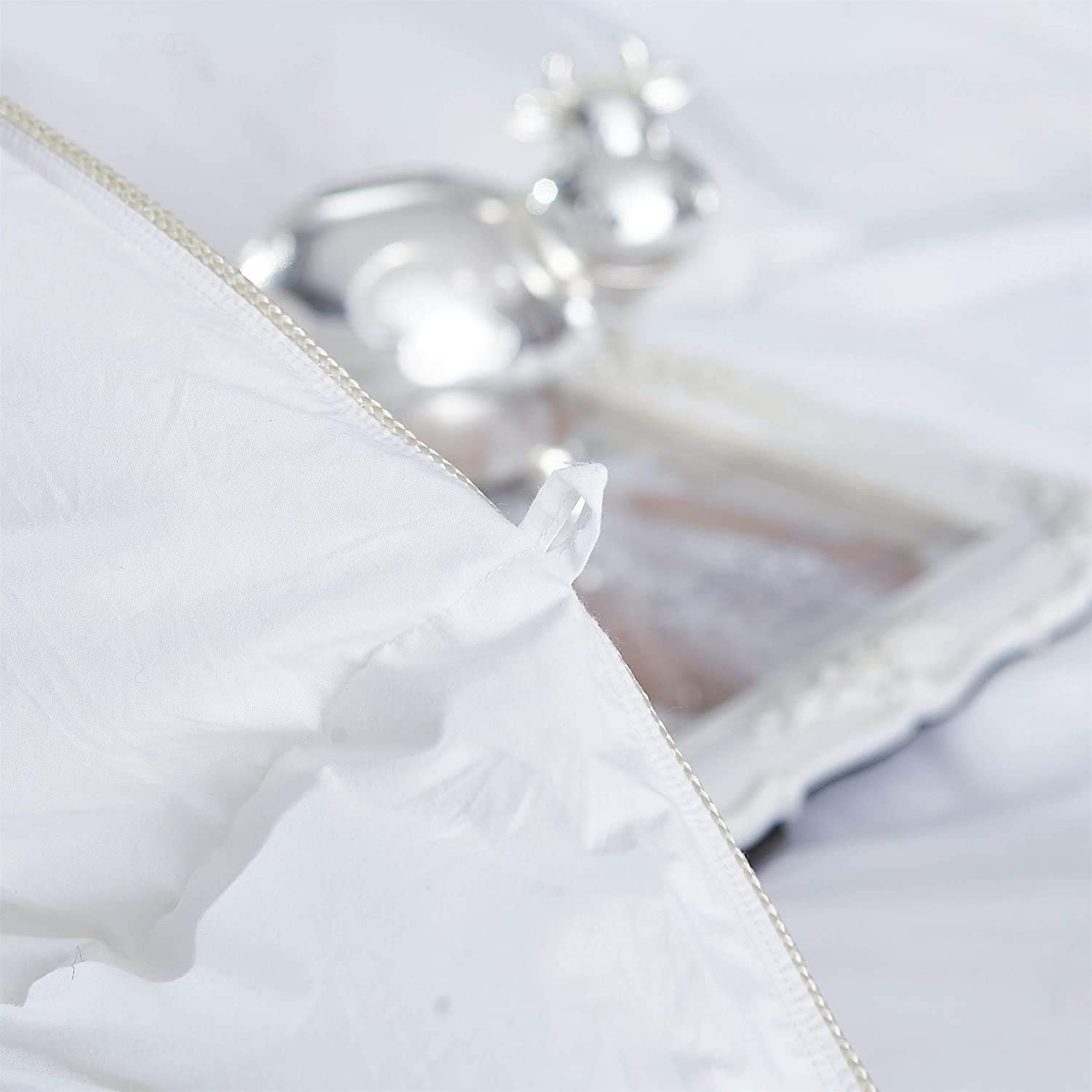 Premium All-Season Oversize Queen Size Luxury Siberian Goose Down Fiber Comforter Duvet Insert 100% Egyptian Cotton Down Feather Comforter (White Solid)