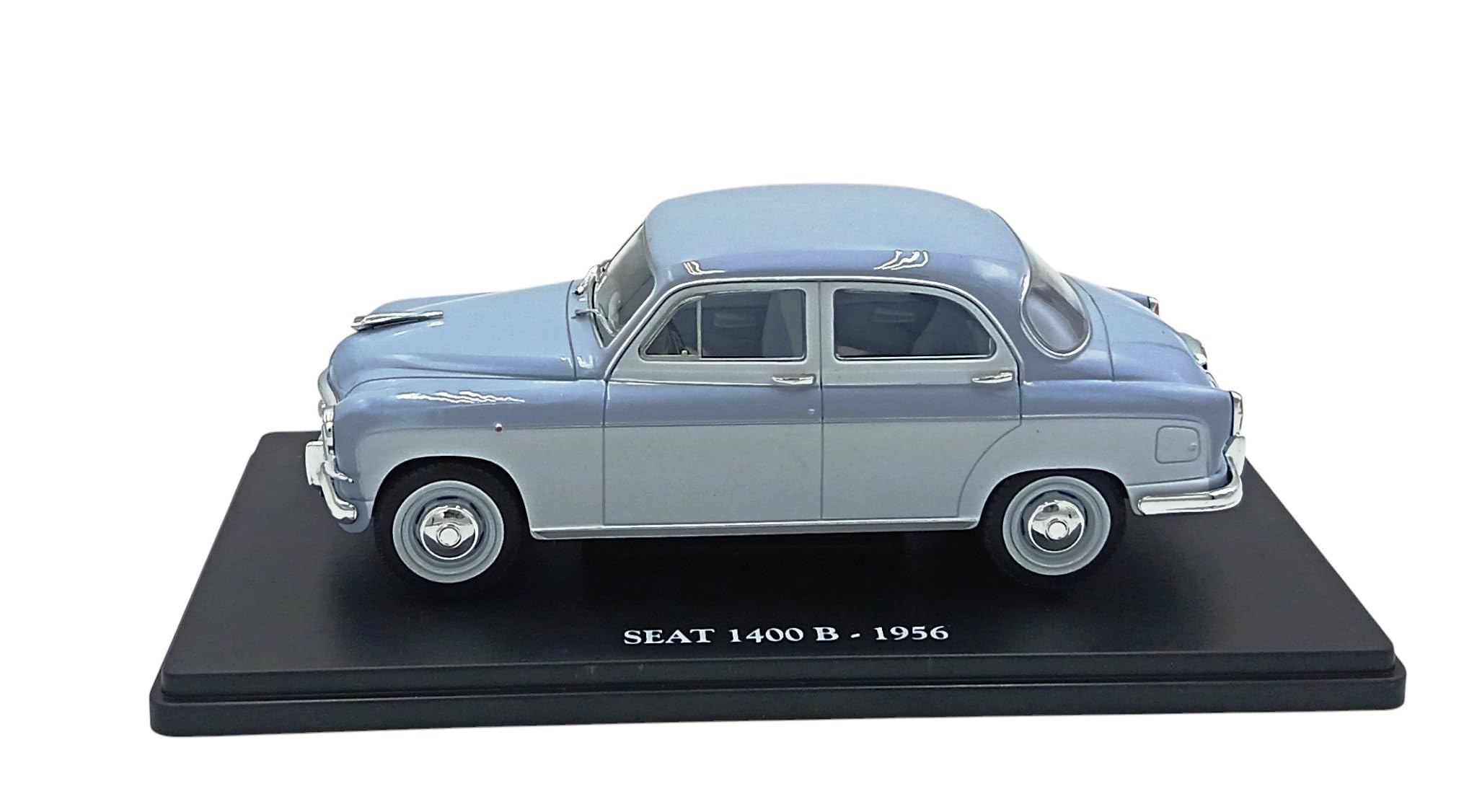 OPO 10 Modellino da Collezione in Scala 1/24 Compatibile con Seat 1400 B (1956) VC089