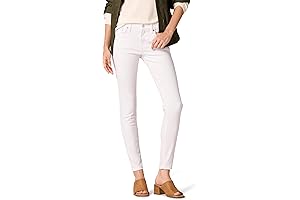Women's White Skinny Jeans for a Form-Fitting, Chic Look