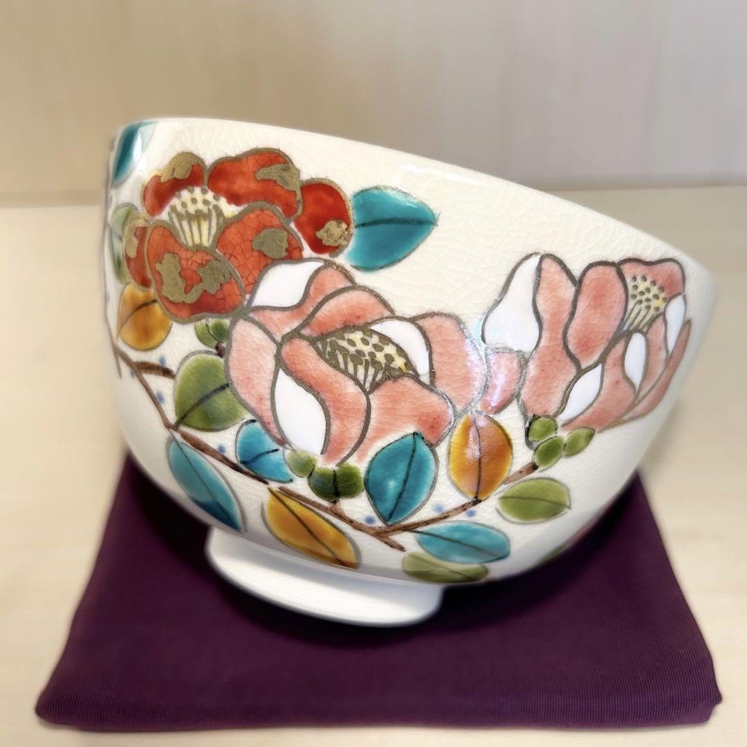 茶碗　「椿の絵」　抹茶茶碗　茶道具 Amazon.co.jp: 抹茶茶碗 抹茶椀 ' 色絵 椿' 京焼 茶道具