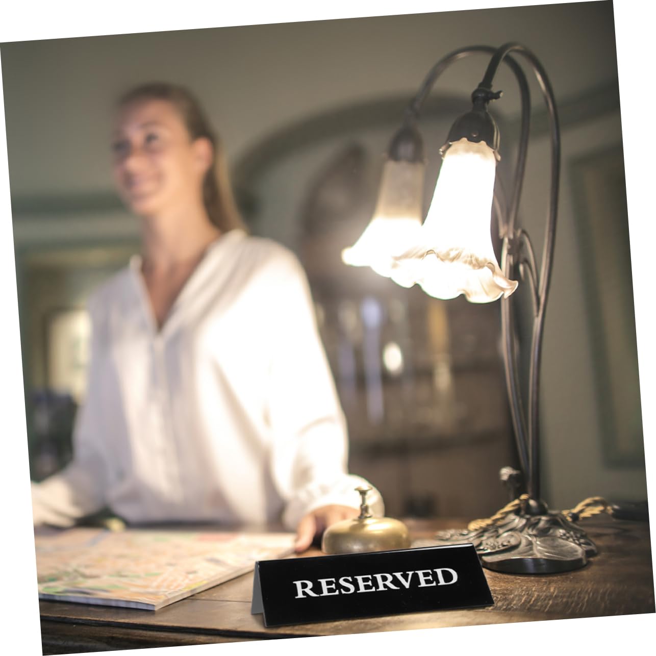 SOLUSTRE Reserved Table Sign Acrylic v Shape Restaurant Wedding Banquet Multi-function