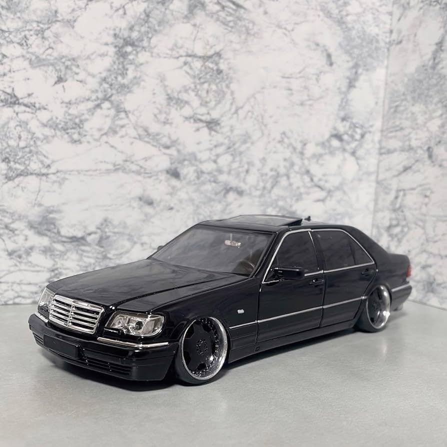 【新車】 1/24 メルセデス・ベンツ W140 320SEL カスタム Amazon | 新車 1/24 W140 320SEL カスタム | ミニカー・ダイ