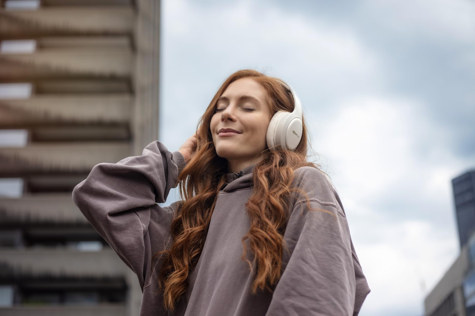 Boompods Słuchawki nauszne Bluetooth Headpods Pro2 - składane słuchawki bezprzewodowe z mikrofonem, ponad 50 godzin pracy na baterii, komfort z pianki poduszki, lekka konstrukcja nauszna do