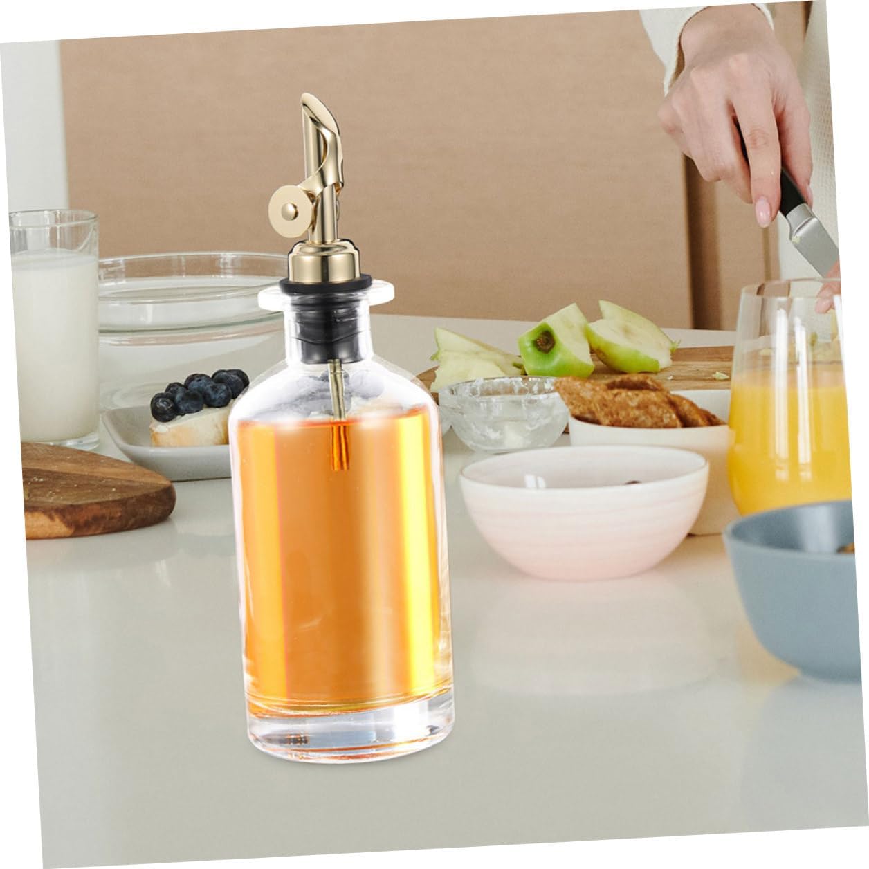 GARVALON Automatic Opening Oil and Vinegar Dispenser Bottles 500ml Glass Oil Container Set of 2 with Gold Finish, Kitchen Cruet for Cooking and Salad Dressing