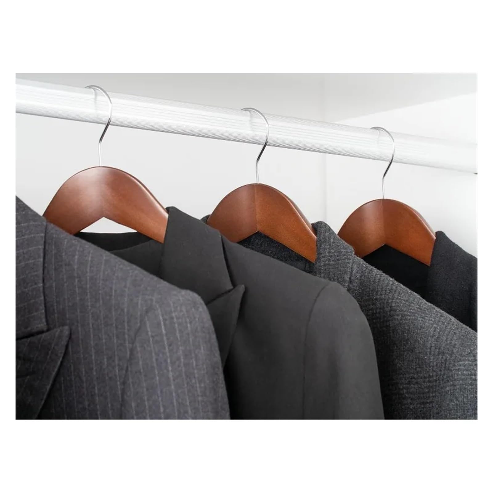 Extra breite Kleiderbügel aus Holz für Herren – 10 Stück, robuste Kleiderbügel, Naturholz in hellem Walnussholz-Finish, ideal für Anzüge und Jacken, platzsparendes Design