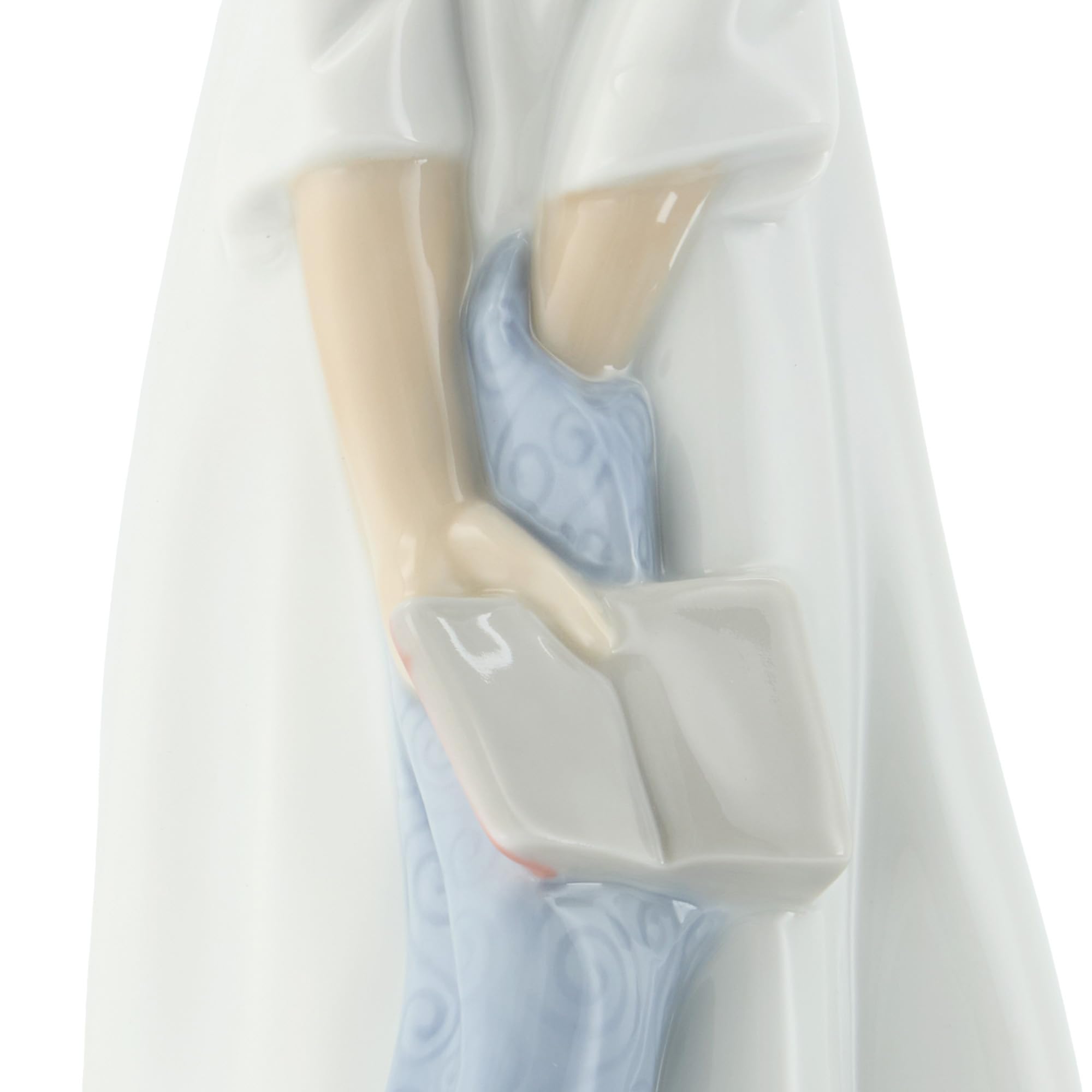 NAO Sol de Primavera. Figura Decorativa de Mujer en Porcelana Brillo. Escultura Ornamental Que Representa a Una Mujer con Vestido Blanco Sombrero para Celebrar la Frescura de la Primavera