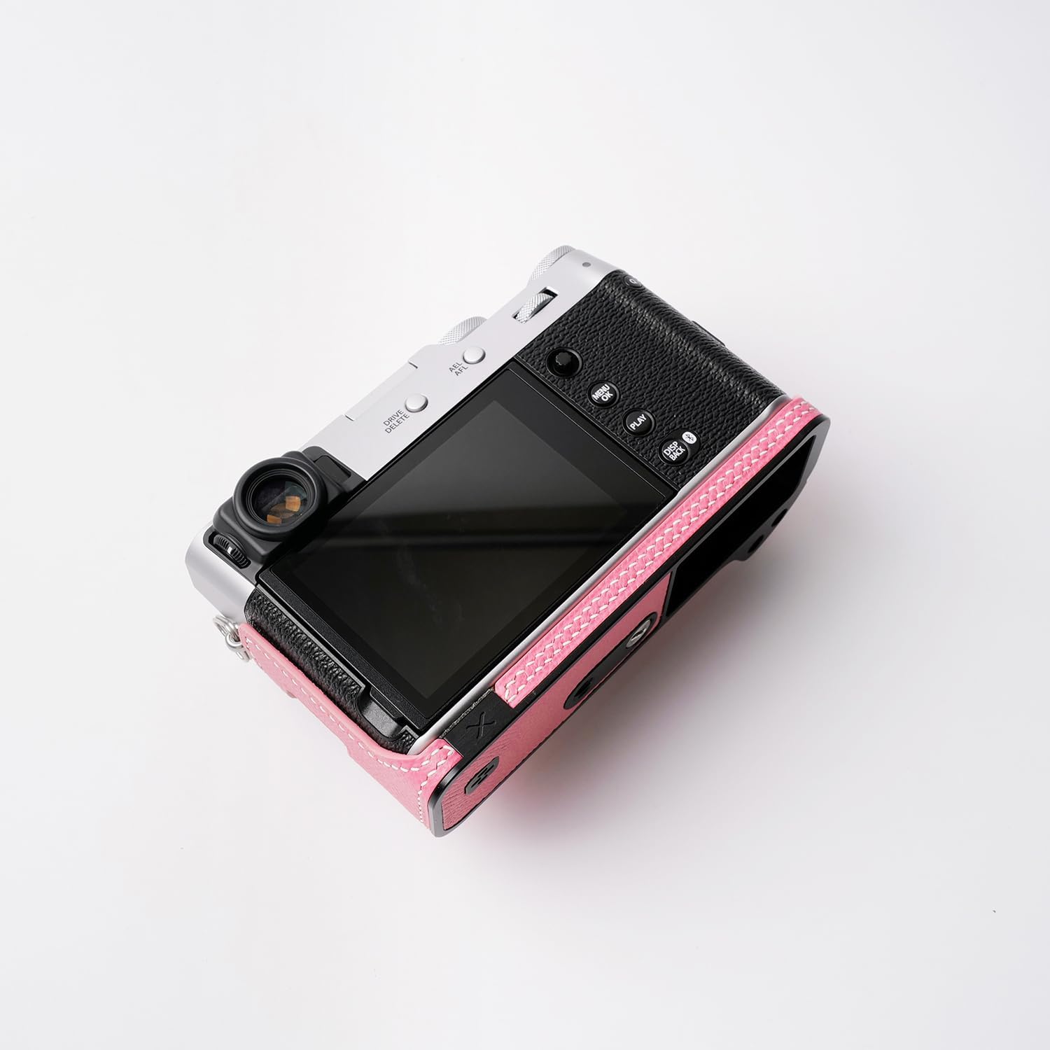 Camera Genuine Leather Half Case ，Compatible with FUJIFILM Fuji X100VI ， Made by Hand - Top Layer Genuine Leather Body + Metal Base Plate + Hand Shank 3-in-1 Design (PinkB)