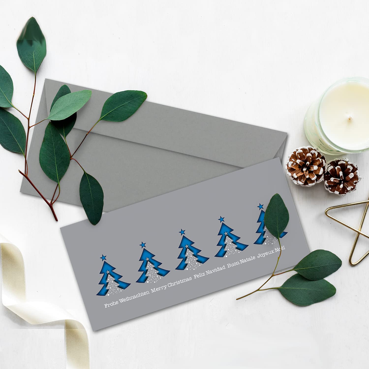 Juego de 75 tarjetas de Navidad DIN largo en gris con abeto azul y texto – Tarjetas plegables con sobres DIN largo gris con adhesivo – saludos de Navidad para empresas y privadas