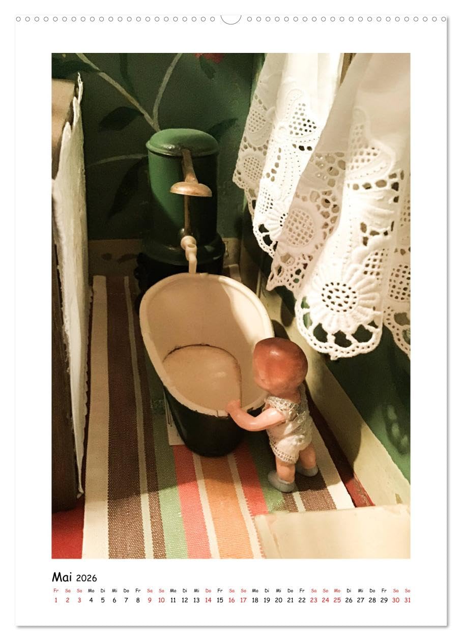 Alte Puppenzimmer (hochwertiger Premium Wandkalender 2026 DIN A2 hoch), Kunstdruck in Hochglanz: Das Puppenstubenspiel von früher - Erinnerungen werden wach. (CALVENDO Hobbys)