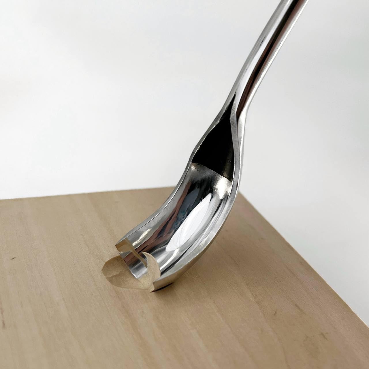 STRYI Cuchara de acero al carbono W1-7 de 20 mm curvada corta para tallar madera, herramienta para tallar cuencos, gubia hueca para cucharas y cuencos, afilada a mano, acero al carbono W1-7