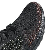 Diseño innovador de Adidas Primeknit que favorece el movimiento natural del pie para reducir el riesgo de irritación y ofrecer un calzado cómodo.