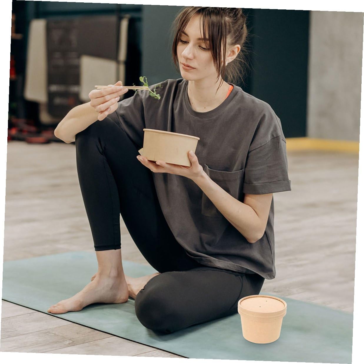 LALAFINA 50pcs Disposable Ice Cream Cups with Lids, 8oz Thick Kraft Paper Bowls, round Yogurt and Dessert Containers for Takeout and Food Service