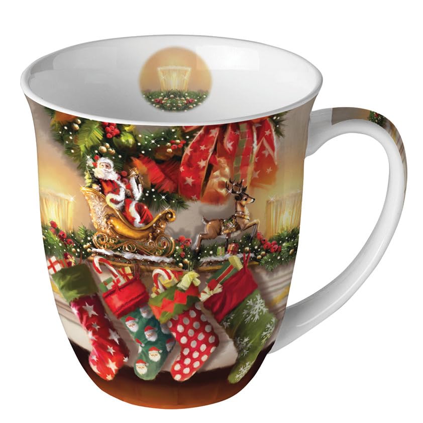 Tazza di caffè e gingerbread cookie con decorazioni di Natale Foto stock