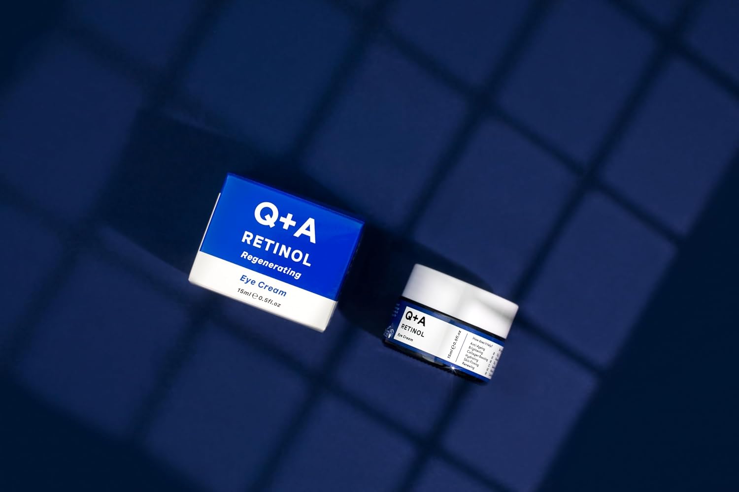 Q+A Retinol Eye Cream, 0.51 fl oz / 15 ml, Anti‑Ageing Under‑Eye Cream with Encapsulated Retinol, Green Seaweed & Liquorice, Vegan & Cruelty‑Free