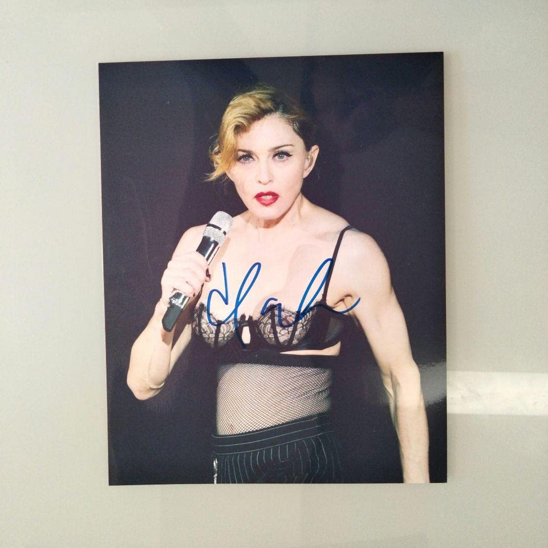 Amazon.co.jp: 超お宝セール中…マドンナ直筆サイン入り写真…Madonna