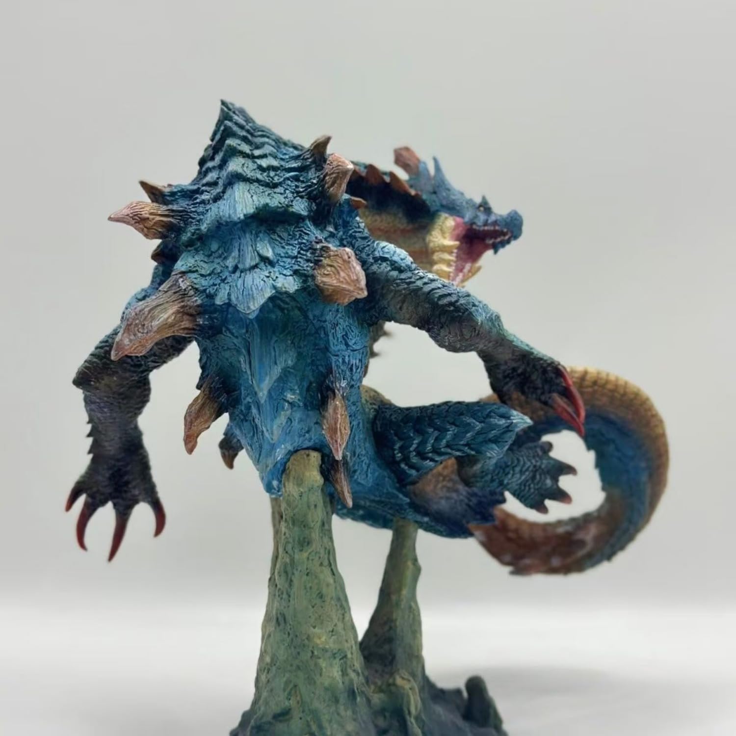 Monster Hunter Figure Spiel Anime Figur Lagiacrus PVC Modell Sammelstatue 17CM