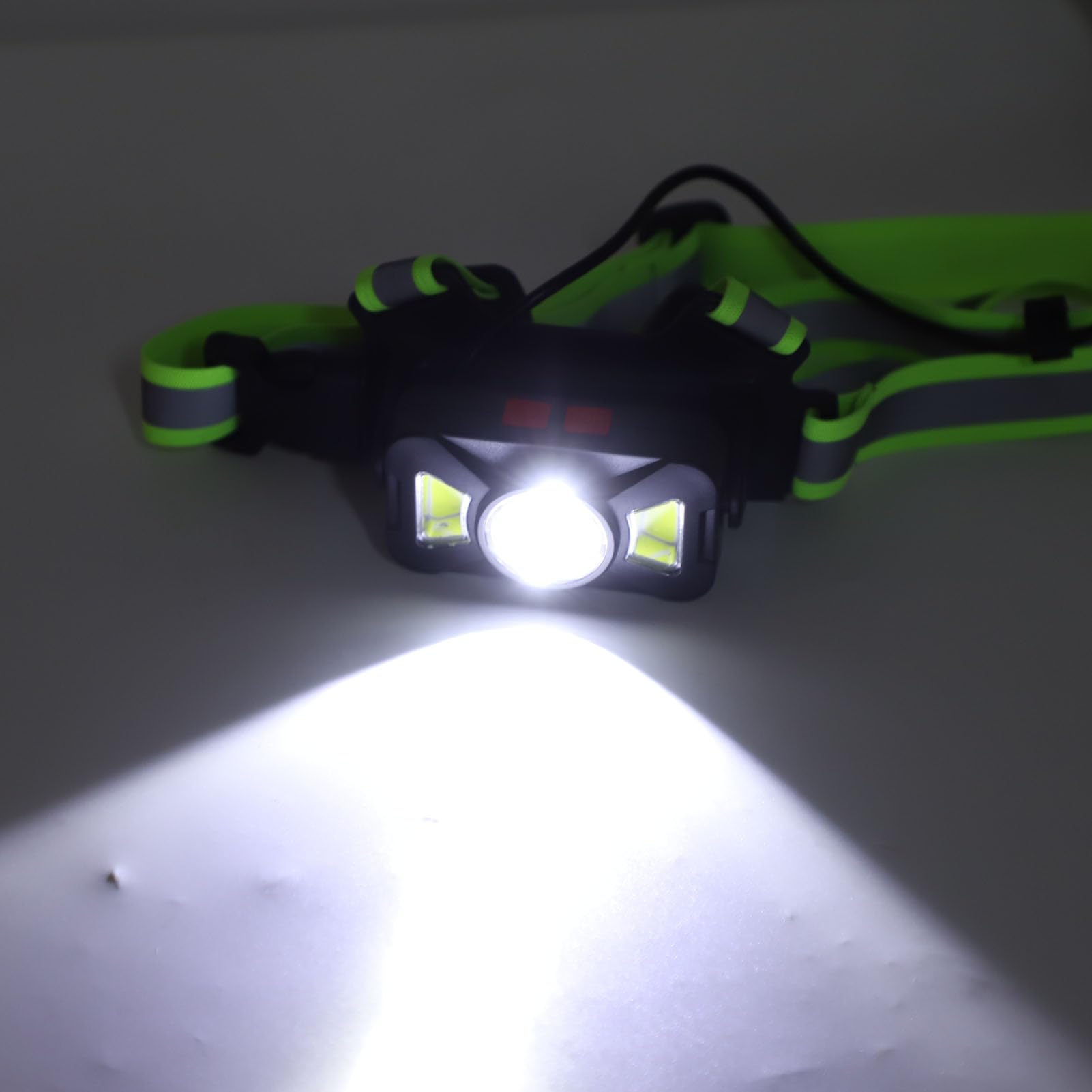 QANYEGN Night Running Chest Lights, Rechargeable Running Chest Light, Dual Light Sources IP55 Water Proof Cycling Sports Lighting for Walking Jogging Camping Hiking