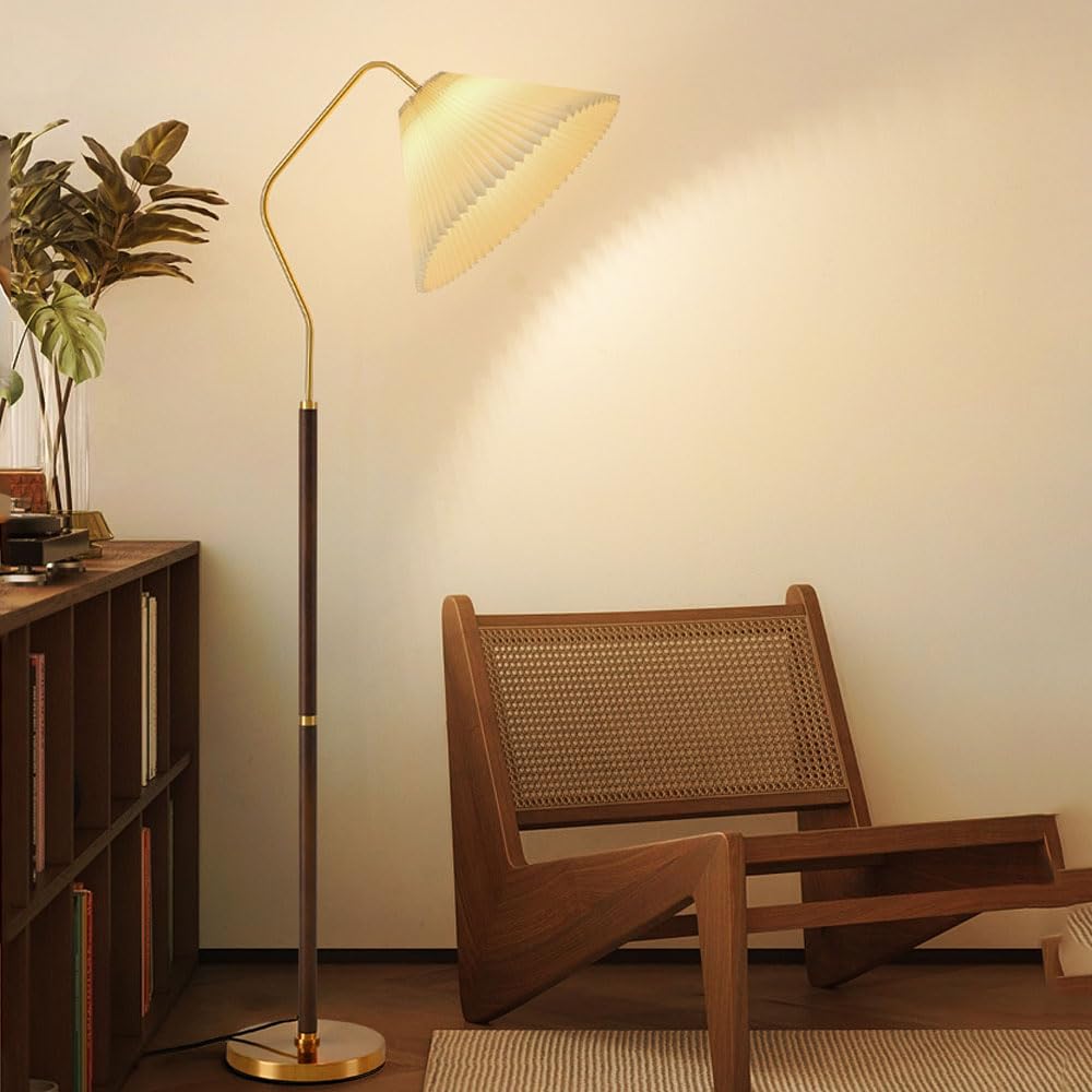 Regulowana klasyczna plisowana lampa podłogowa – wysoka lampa stojąca do czytania narożnik sofa i sypialnia polerowany metal z przełącznikiem nożnym eleganckie oświetlenie do salonu