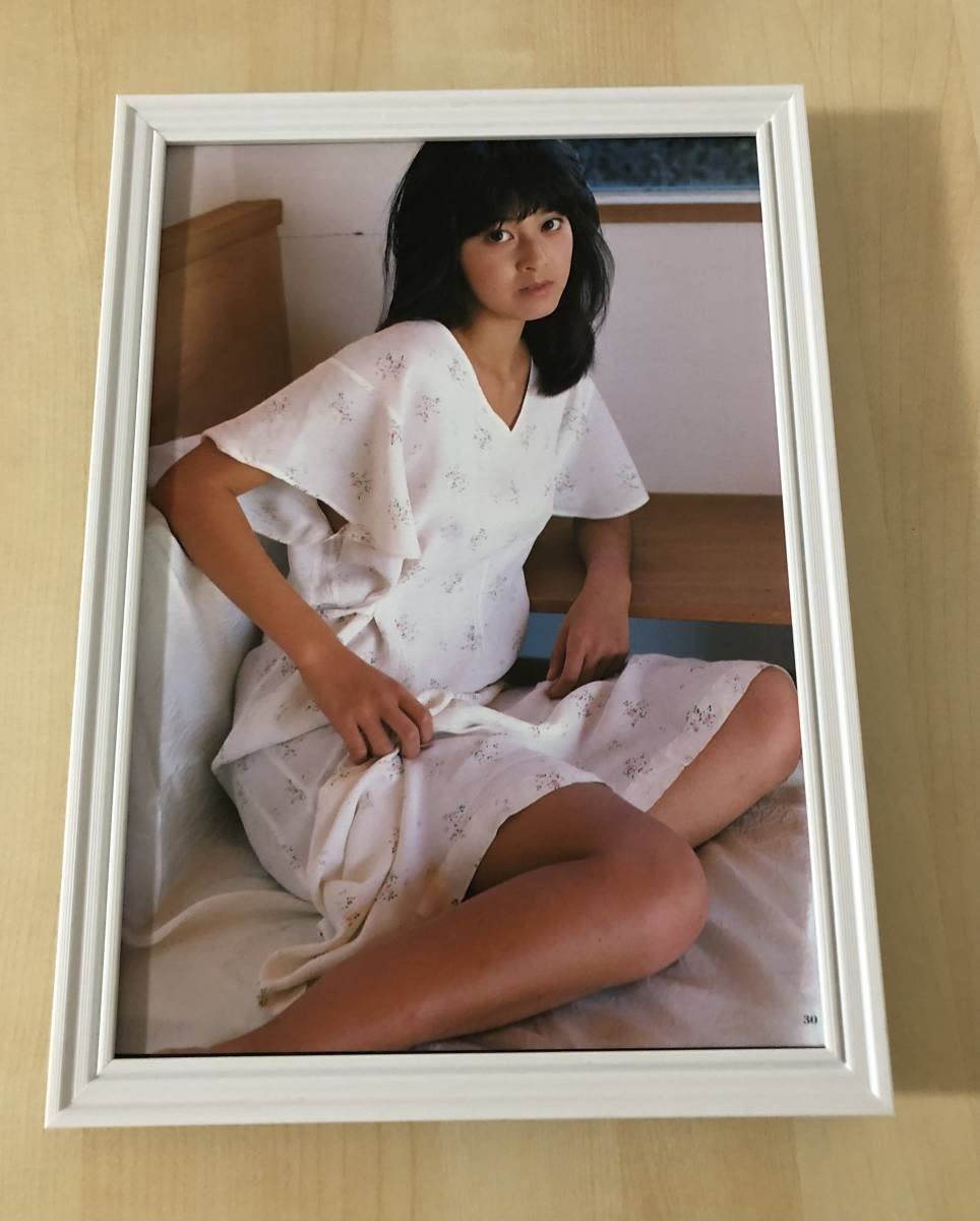 Amazon | 額装品 森尾由美 グラビア セクシー 貴重写真 A4サイズ額入り