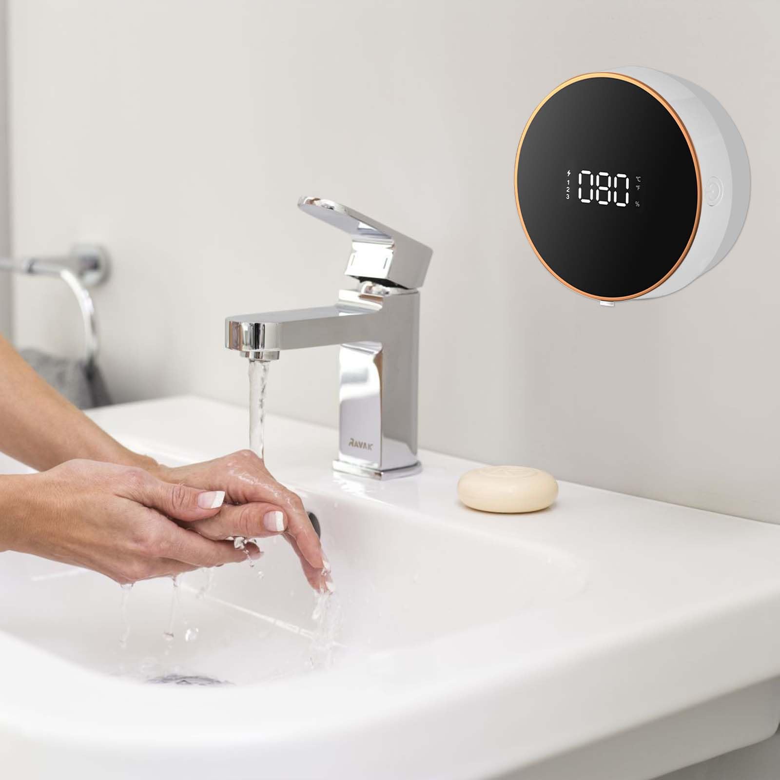 Automatyczny dozownik mydła, dozownik mydła w łazience 300 ml z czujnikiem ruchu na podczerwień, ścianą, ładowalny przez USB, wodoodporny IPX5, odpowiedni do kuchni, łazienki (biały (wersja żelowa))