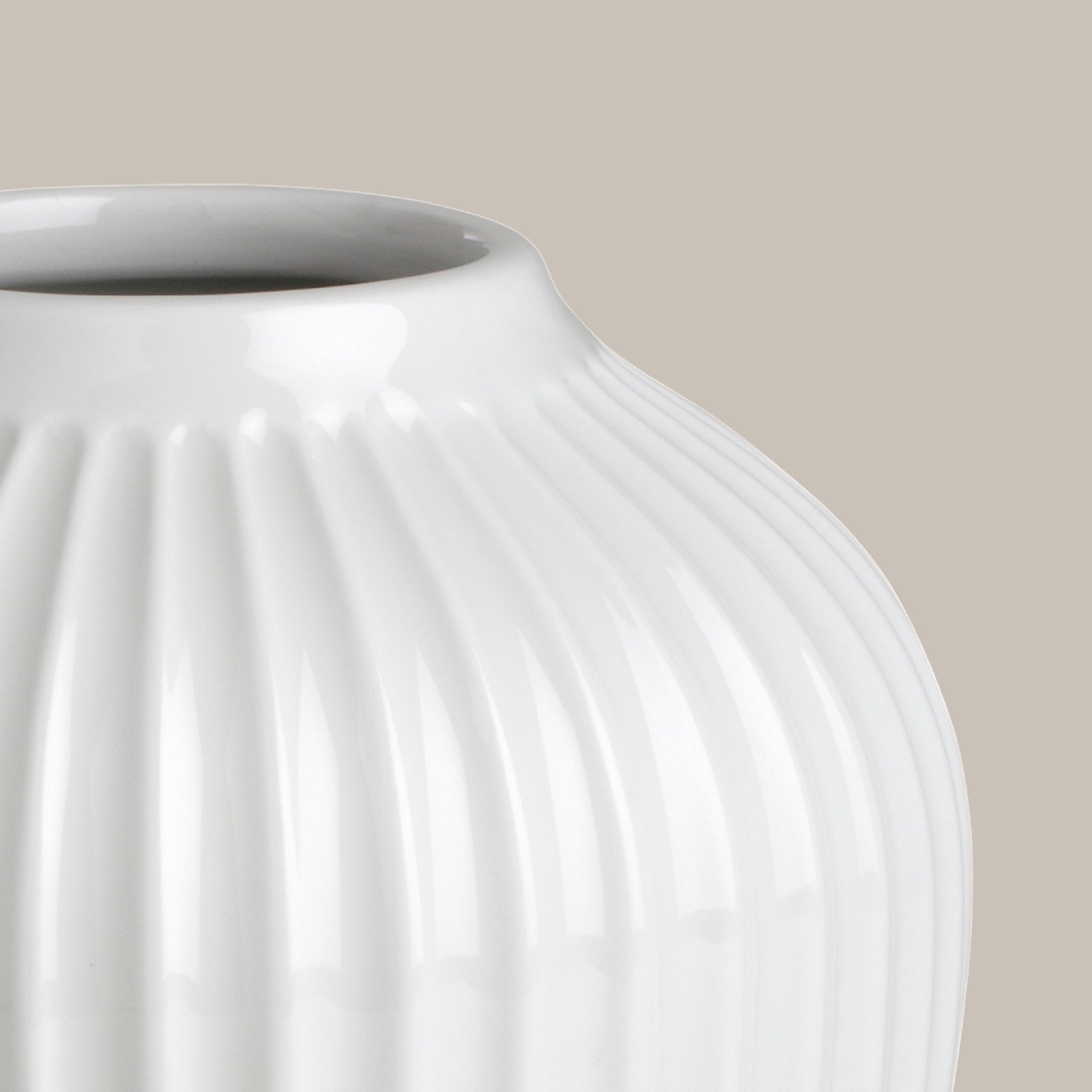 Vaso Kähler H13 cm Hammershøi Design danese per fiori fatto a mano, bianco