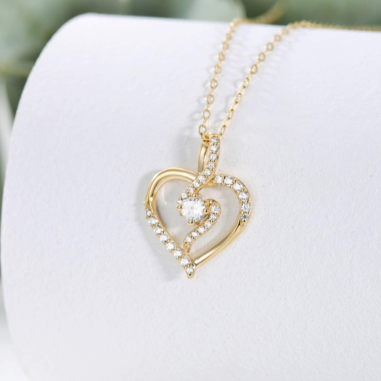 SISGEM 14K Solid Gold Heart Necklace for Women,Yellow Gold 0.55 Carat(CTTW) Moissanite Infinity Heart Pendant Necklaces Anniversary Birthday Gifts for Wife Mom 16''-18''