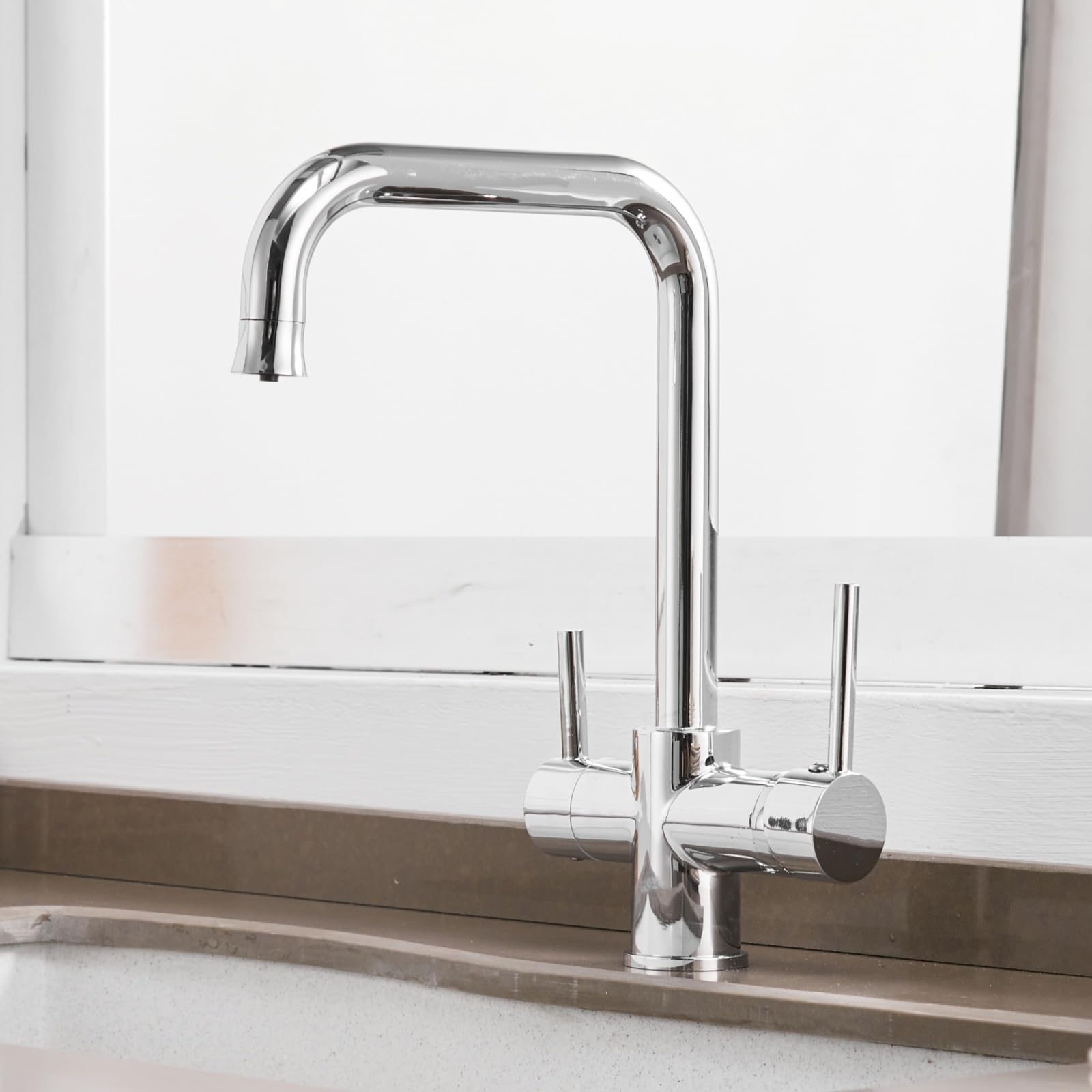 Filtre à eau potable intégré sur mitigeur cuisine 3 voies contre le calcaire