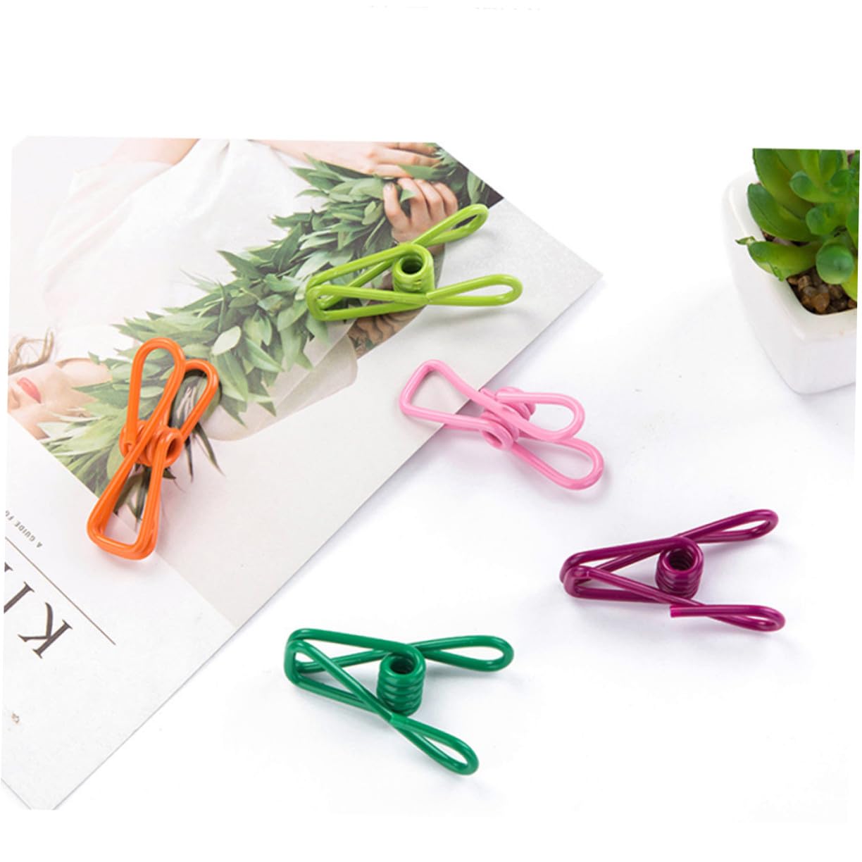 Ipetboom Mollette per Bucato Colorate e Fermagli per Trapunte Antiscivolo in Plastica e Metallo, Clip per Vestiti Resistenti per Asciugare Biancheria e Jeans, Set da 10 Colore Casuale