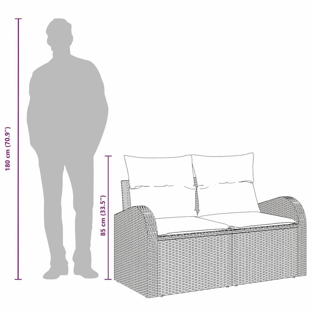 Divano da Giardino 2 Posti in Polyrattan Marrone con Cuscini | Mix di stile e robustezza per terrazzo e giardino. Struttura modulare in metallo con cuscini inclusi per esterno.